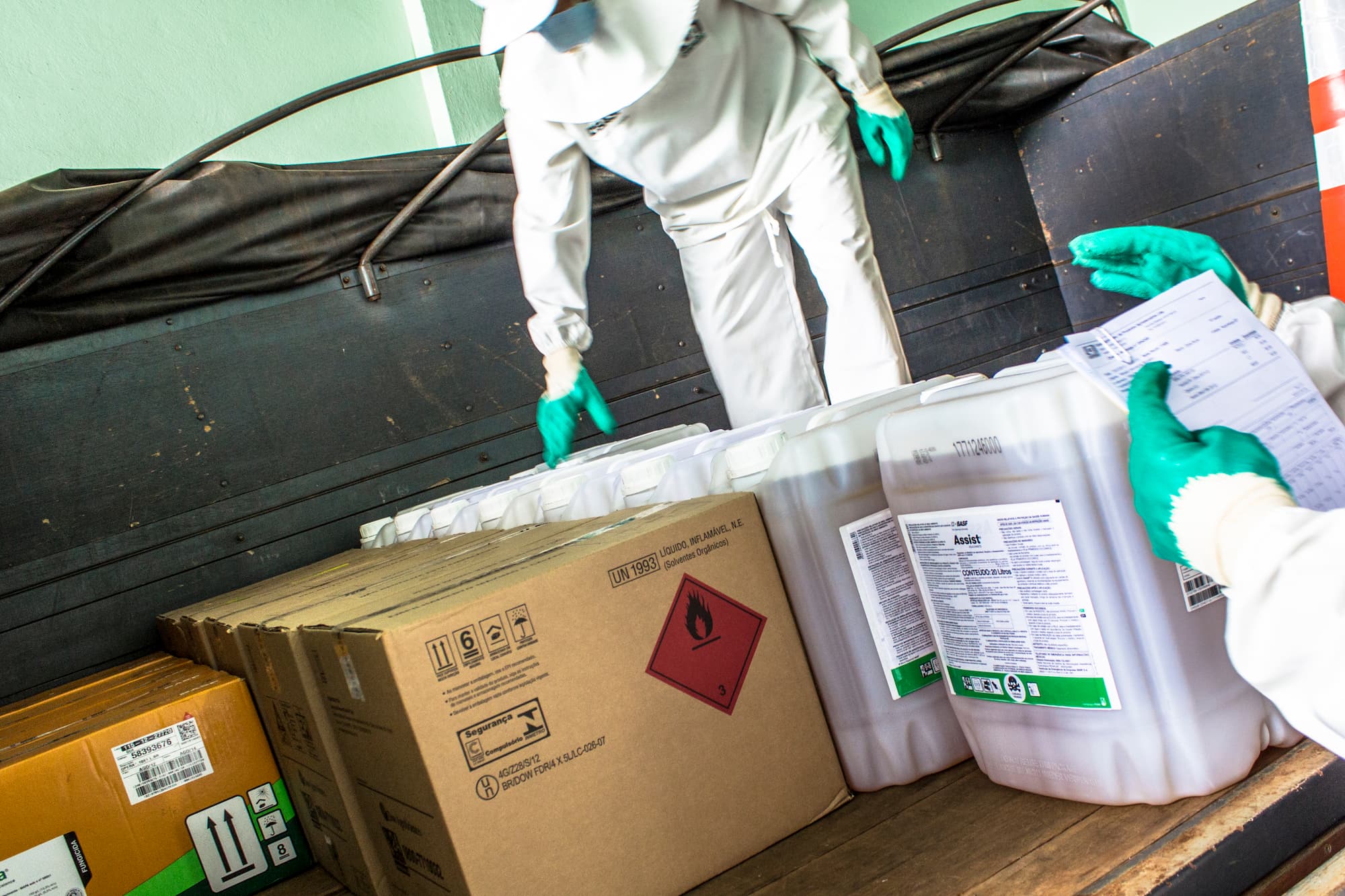 Are You Declaring and Shipping Hazmat Properly? A1WWL