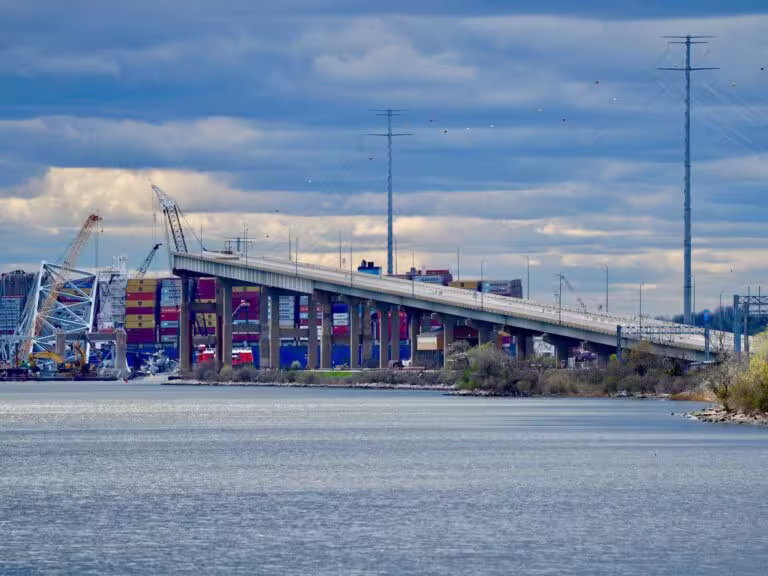 Se acercan disputas por tarifas de contenedores